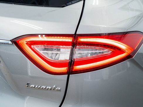 Used 2018 Maserati Levante S GranSport image 31