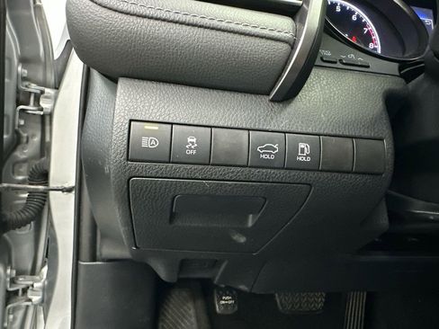 Used 2021 Toyota Camry SE image 29