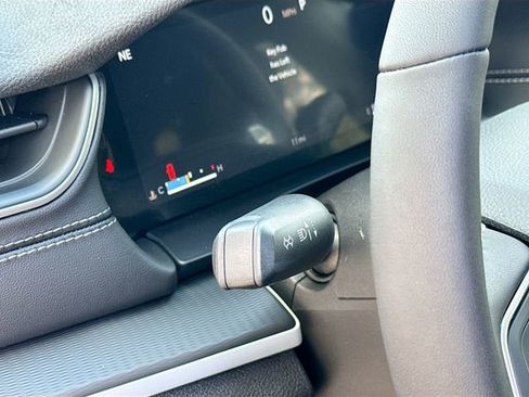 New 2025 Jeep Grand Cherokee Laredo X w/ Luxury Tech Group I image 10