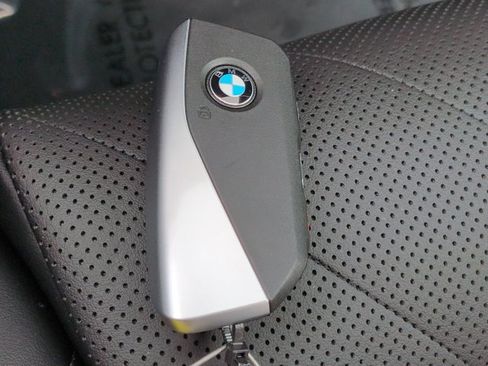 Used 2026 BMW X5 xDrive50e w/ M Sport Package AWD/4WD image 30