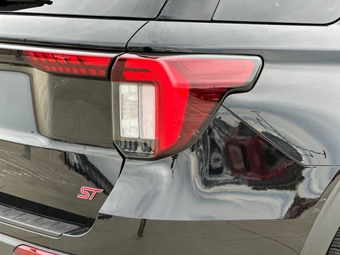 New 2025 Ford Explorer ST-Line w/ Premium Package image 35