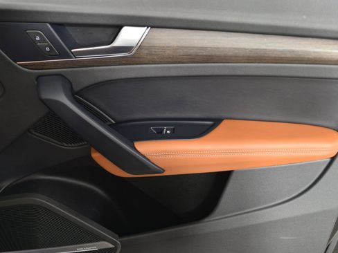 Certified 2023 Audi Q5 e Premium Plus w/ Premium Plus Package image 11