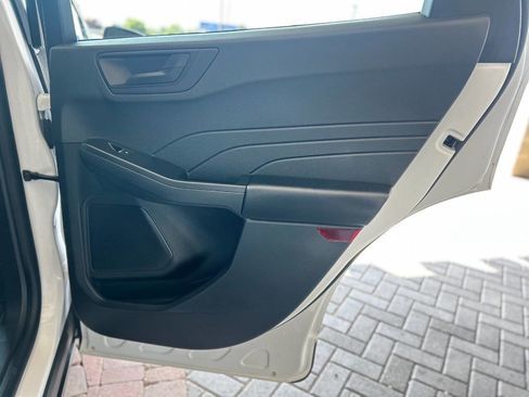 Used 2022 Ford Escape SE w/ Cold Weather Package image 39