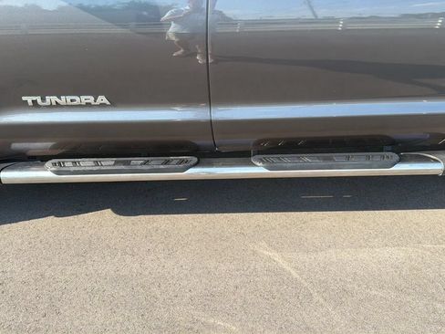 Used 2012 Toyota Tundra 4x4 CrewMax w/ SR5 Pkg image 14