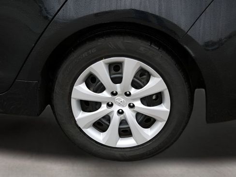 Used 2024 Toyota Corolla LE FWD image 9