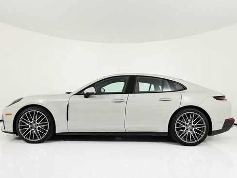 New 2026 Porsche Panamera 4 image 2