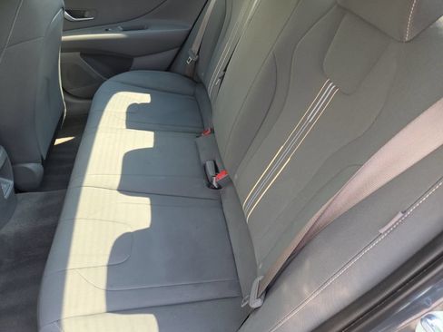 Used 2025 Hyundai Elantra Hybrid FWD image 25