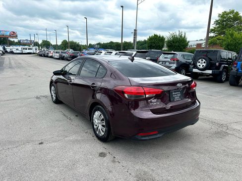 Used 2018 Kia Forte LX w/ LX Popular Package image 5