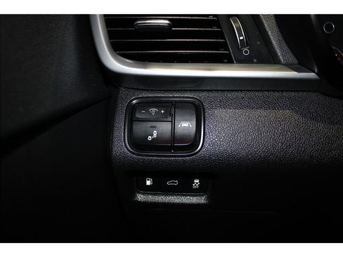 Used 2020 Kia Optima LX image 27