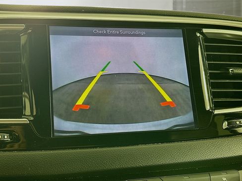 Used 2018 Chrysler Pacifica Touring-L w/ Premium Audio Group image 22