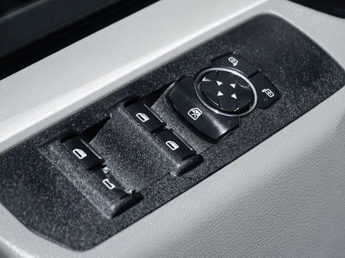 Used 2019 Ford F550 2WD Crew Cab Super Duty image 17