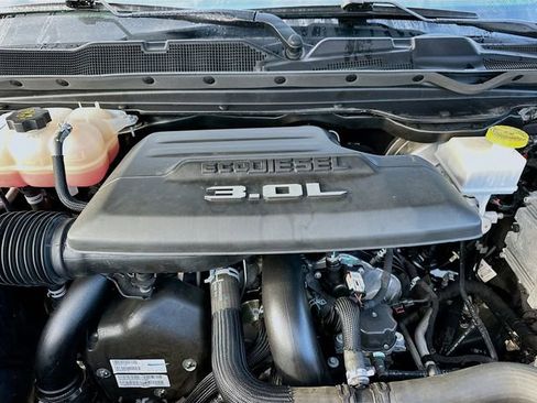 Used 2022 RAM 1500 Limited w/ (RED) Edition image 31