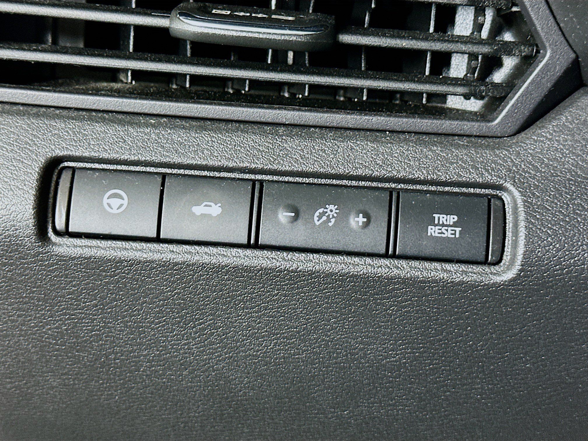 Used 2023 Nissan Altima 2.5 SL FWD image 17