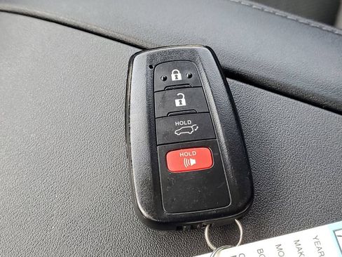 Used 2022 Toyota Highlander Platinum AWD/4WD image 35