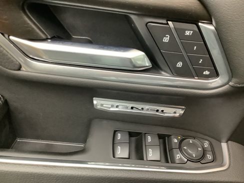 New 2026 GMC Sierra 1500 Denali w/ Denali Reserve Package image 15