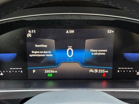 Certified 2024 Volkswagen Tiguan SE R-Line image 11