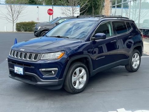 Used 2018 Jeep Compass Latitude w/ Popular Equipment Group AWD/4WD image 7