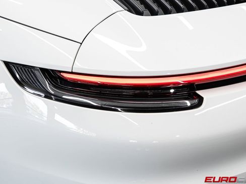 Used 2022 Porsche 911 Carrera image 17
