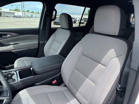 New 2026 Chevrolet Traverse LT w/ Driver Confidence Package FWD image 38