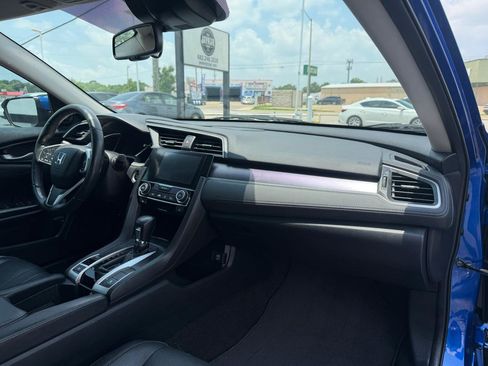 Used 2017 Honda Civic Touring image 15