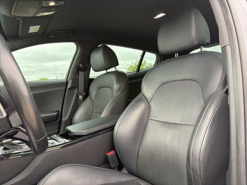 Used 2020 Kia Stinger GT-Line AWD/4WD image 44