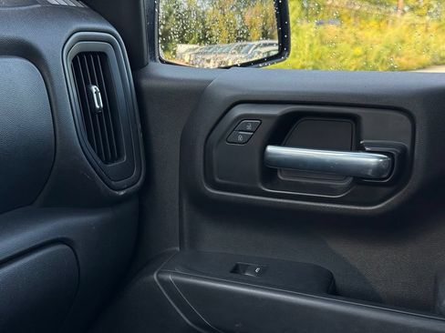 Used 2022 Chevrolet Silverado 1500 Custom AWD/4WD image 33