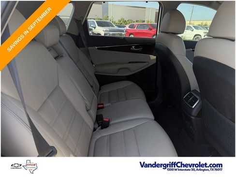 Used 2018 Kia Sorento EX AWD/4WD image 26