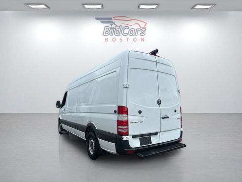 Used 2017 Mercedes-Benz Sprinter 2500 image 6