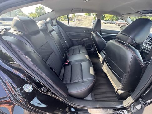 New 2025 Nissan Altima 2.5 SR image 11