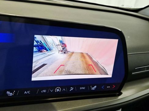 New 2026 Chevrolet Traverse LT w/ LPO, Floor Liner Package image 21