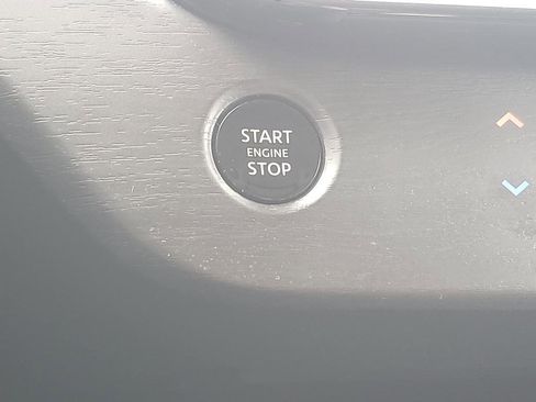 Certified 2025 Nissan Murano SV image 40