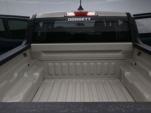 New 2025 Ford Maverick XL image 11