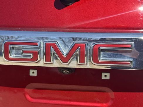 Certified 2023 GMC Acadia SLE w/ Driver Convenience Package AWD/4WD image 31