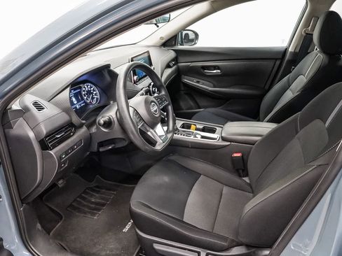 Used 2025 Nissan Sentra SV FWD image 17