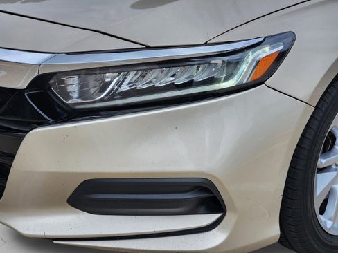 Used 2018 Honda Accord LX image 28