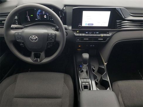 Used 2025 Toyota Camry LE image 16