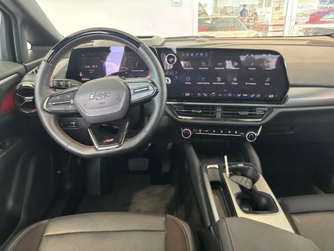 Used 2025 Chevrolet Equinox EV RS w/ Active Safety Package 3 FWD image 3