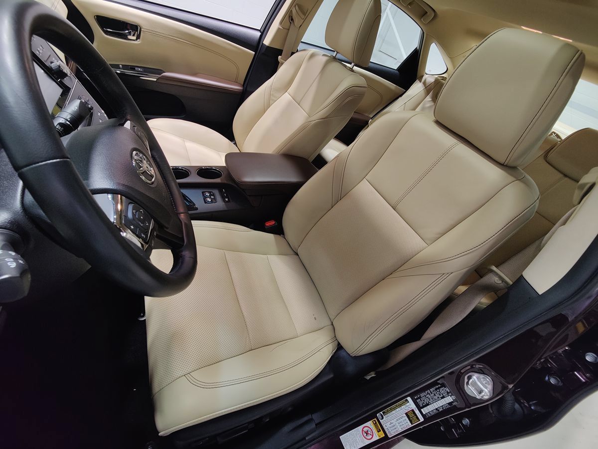 Used 2015 Toyota Avalon Limited FWD image 28