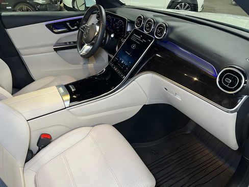 Certified 2025 Mercedes-Benz GLC 300 4MATIC image 11