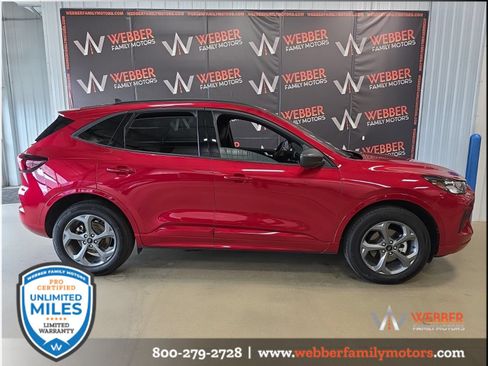 Used 2024 Ford Escape ST-Line w/ Tech Pack #1 AWD/4WD image 3