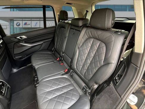 Used 2025 BMW X7 xDrive40i AWD/4WD image 22