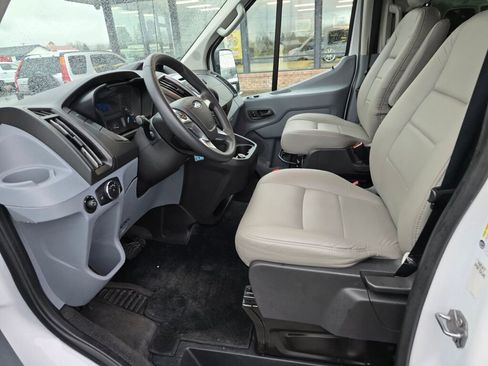 Used 2019 Ford Transit 350 XLT image 19
