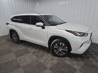 Used 2022 Toyota Highlander XLE