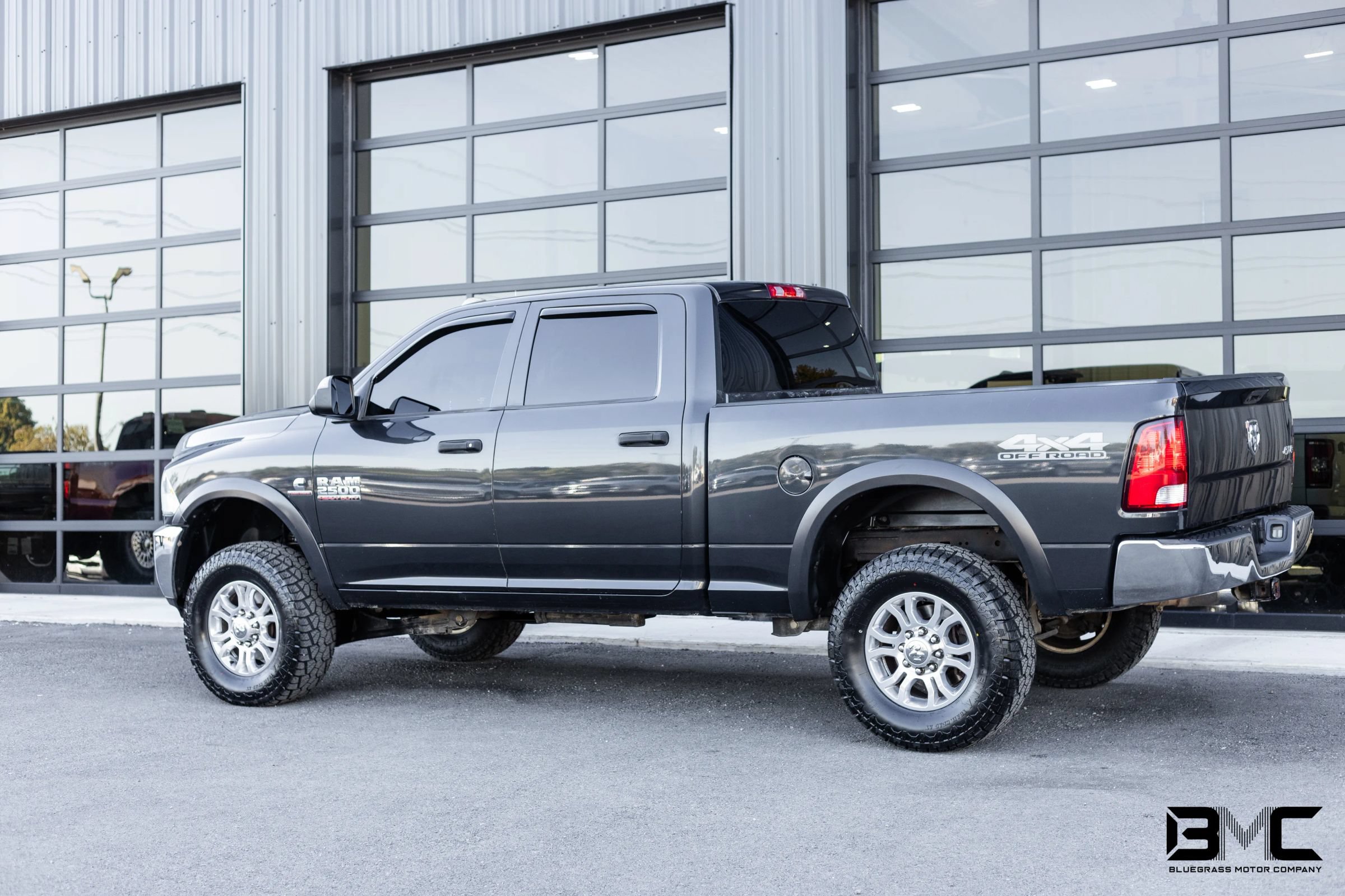 Used 2017 RAM 2500 Tradesman w/ Chrome Appearance Group AWD/4WD image 5