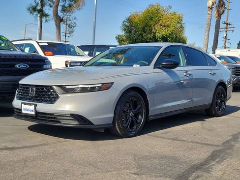 Used 2025 Honda Accord SE image 28