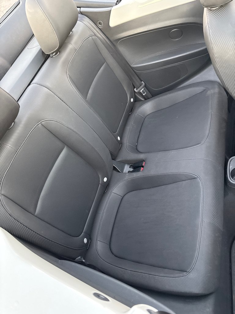 Used 2013 Volkswagen Beetle TDI FWD image 20