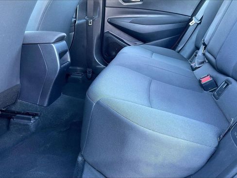 Used 2022 Toyota Corolla LE image 17
