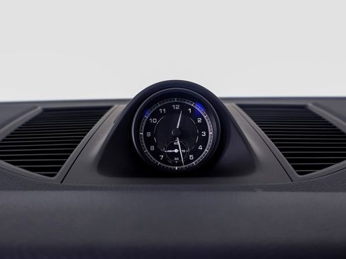 Used 2025 Porsche Macan image 15