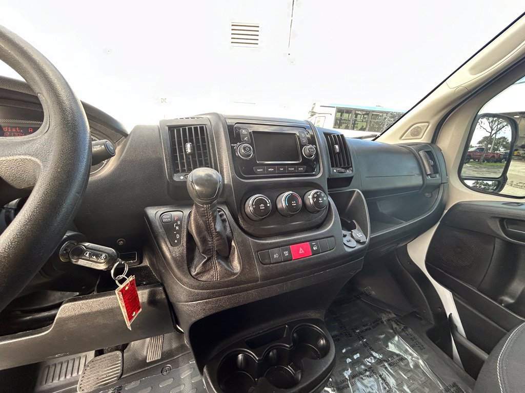 Used 2021 RAM ProMaster 2500 w/ Convenience Group FWD image 11