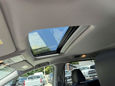 Used 2022 Honda Odyssey EX-L image 18